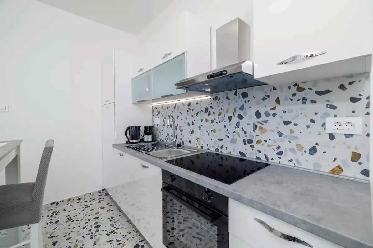 Apartment In Novi Vinodolski 15435 Chorvatsko